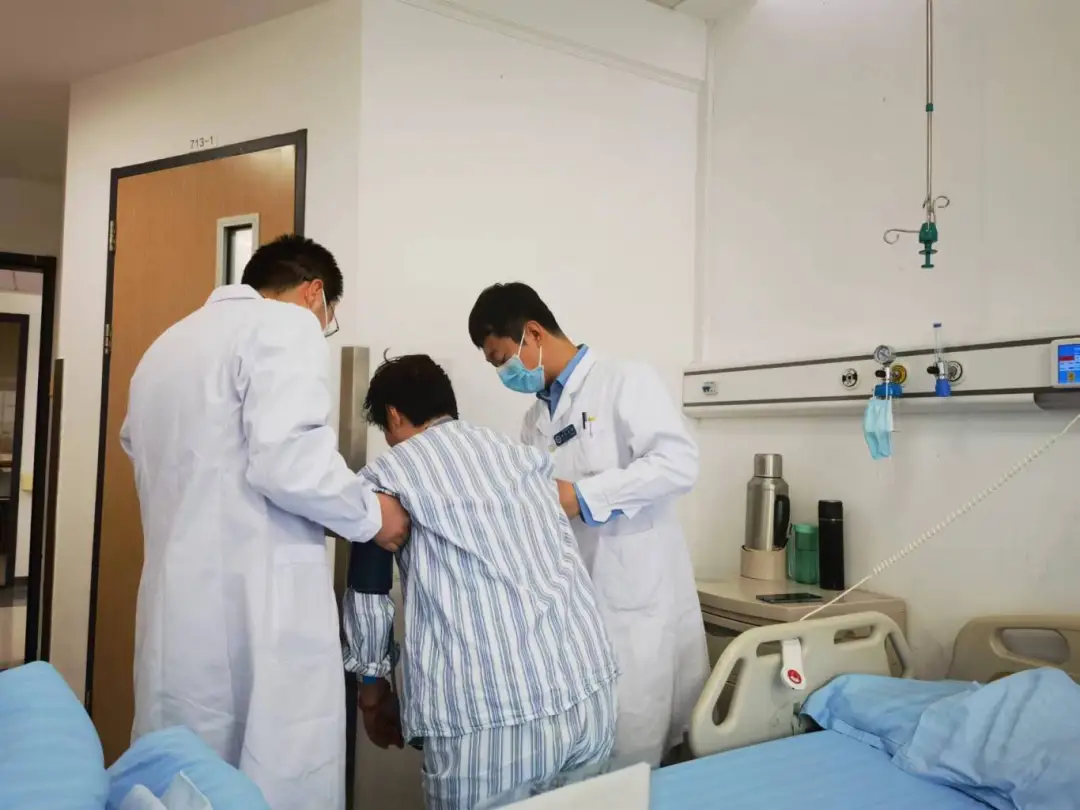 首都醫(yī)科大學宣武醫(yī)院許保磊：與帕金森病抗爭，點亮希望之光！