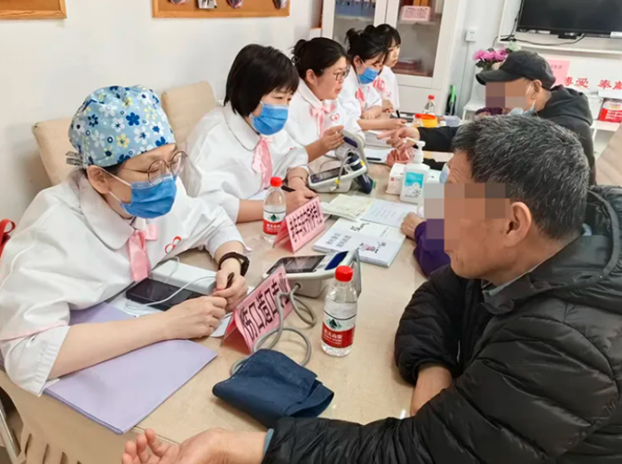  “暖陽行”社區(qū)護理義診活動