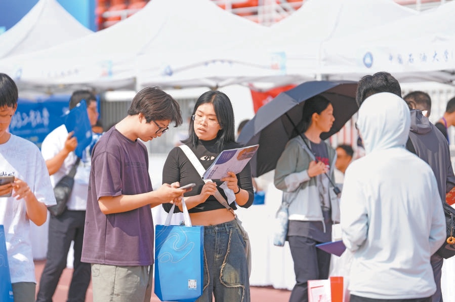 高考后首場高招咨詢會舉辦 6月15日清華北航將辦開放日