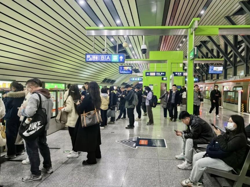 清明假期，北京地鐵大興機(jī)場(chǎng)線、19號(hào)線、燕房線加大運(yùn)力投放