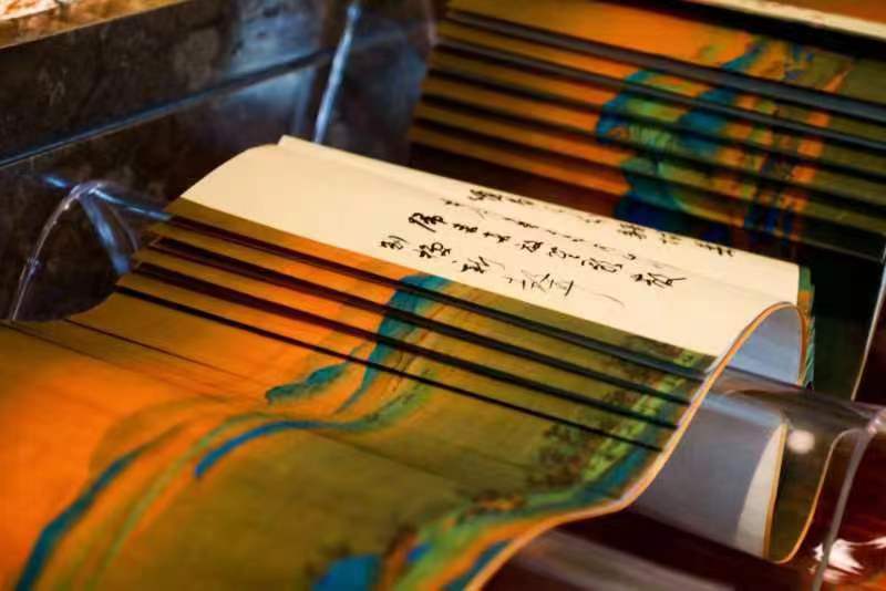 龍鱗裝傳統(tǒng)裝幀技藝《大國古風(fēng)》