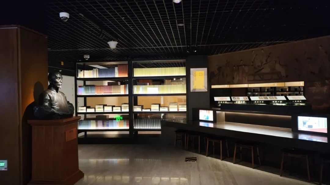 “亙古巨制 煌煌文脈——中華優(yōu)秀傳統(tǒng)文化典籍展”在國(guó)家典籍博物館開展