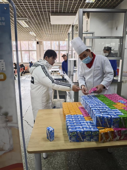 設(shè)立“你光盤我有禮”活動專區(qū)