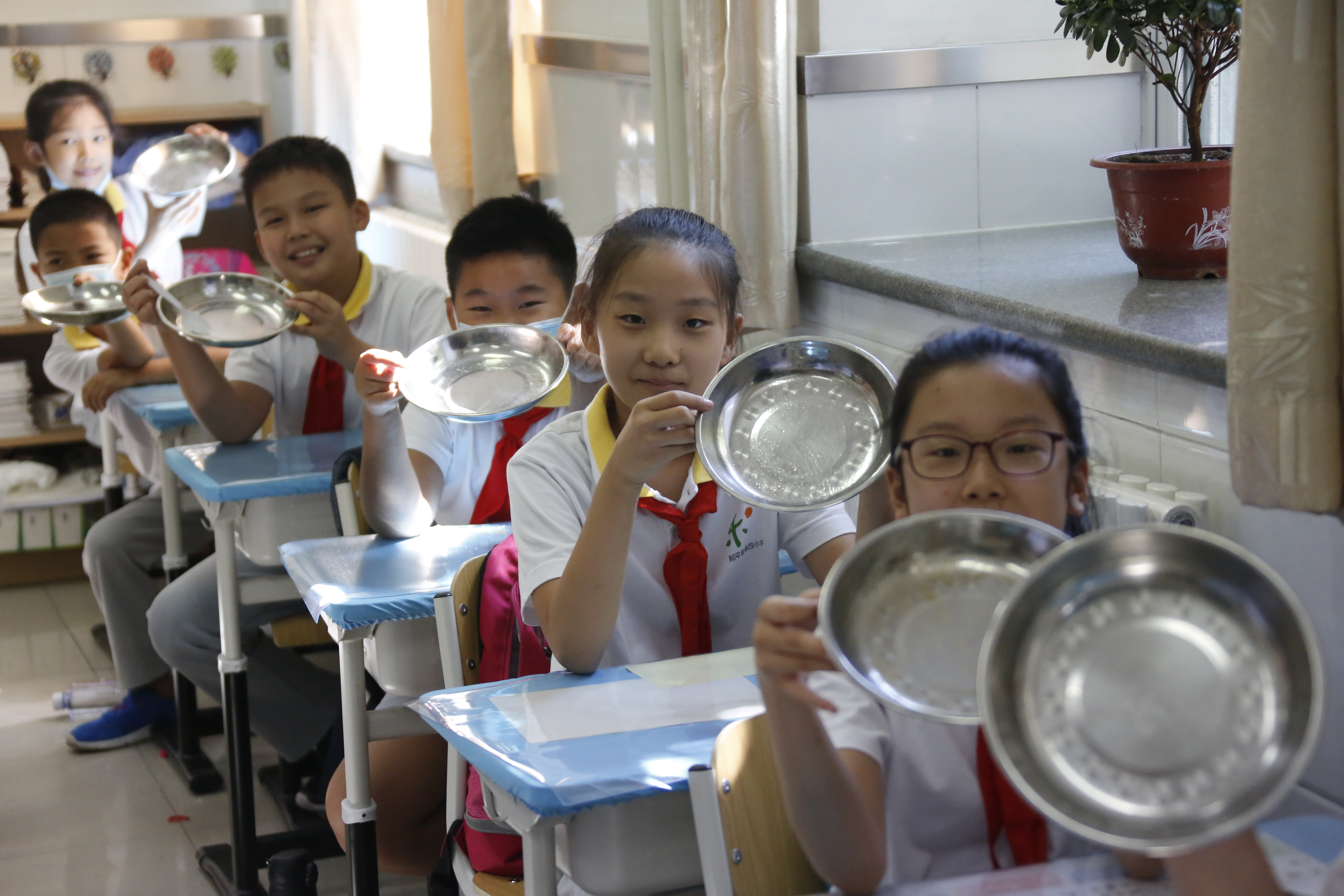 因校制宜，推動各校開展節(jié)糧教育品牌建設(shè)