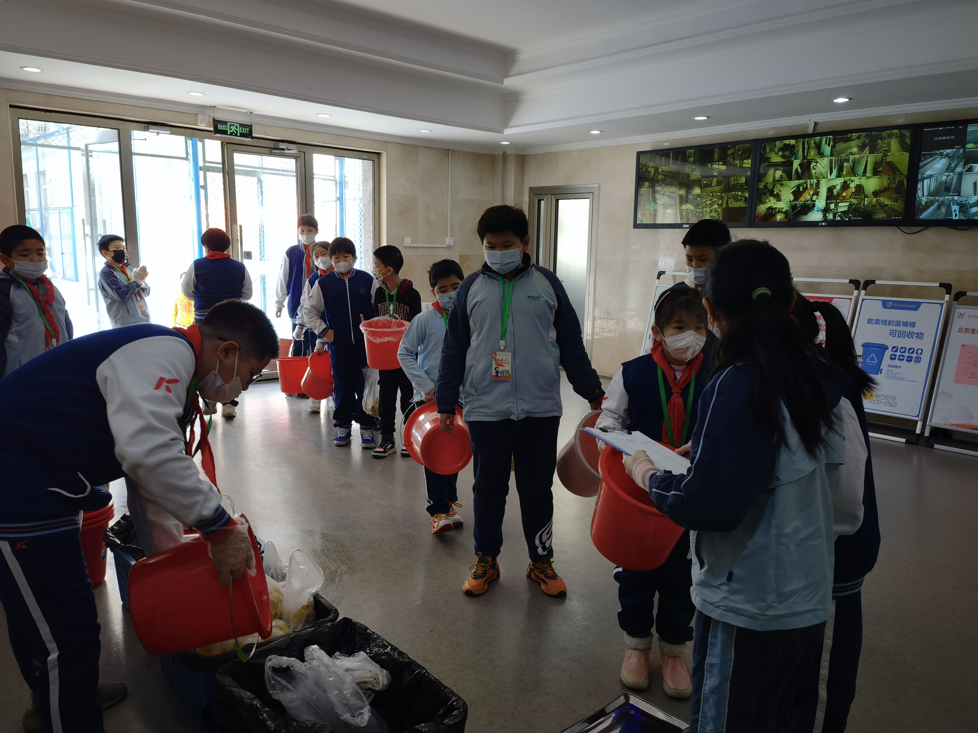 “節(jié)約糧食，反對(duì)浪費(fèi)”