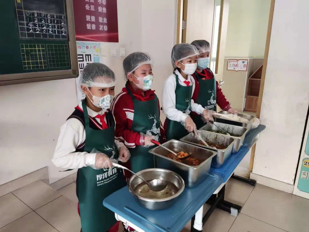 強化監(jiān)督，納入日常評價