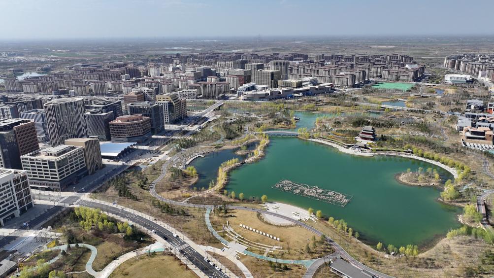 這是雄安新區(qū)金湖公園（2024年3月29日攝，無(wú)人機(jī)照片）。