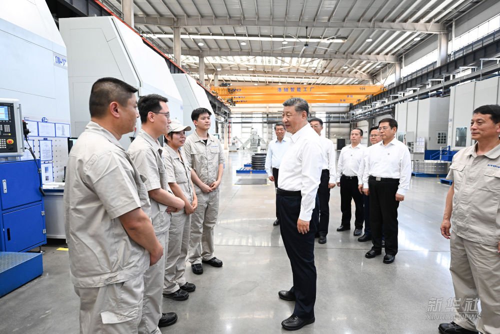 習(xí)近平在河南洛陽(yáng)市考察調(diào)研