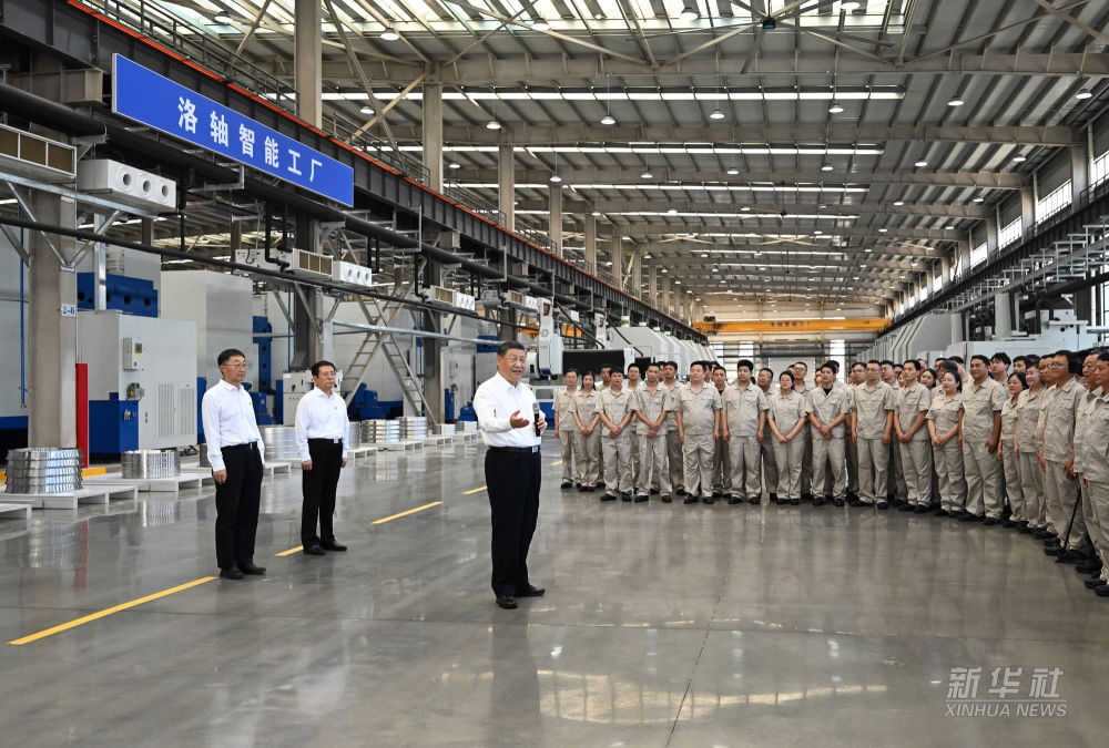 習(xí)近平在河南洛陽(yáng)市考察調(diào)研