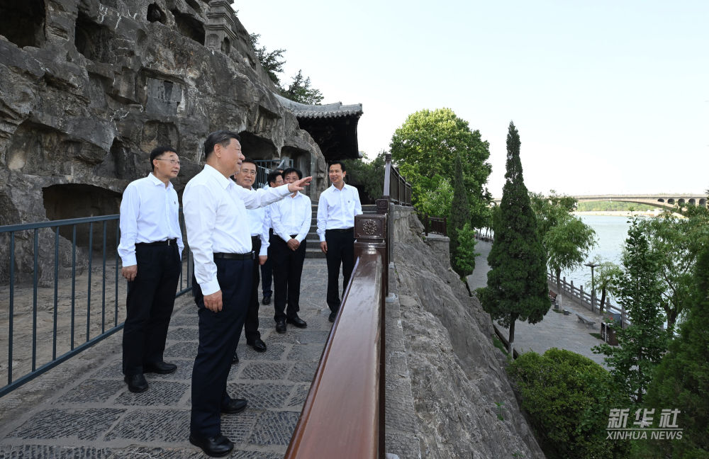 習(xí)近平在河南洛陽(yáng)市考察調(diào)研