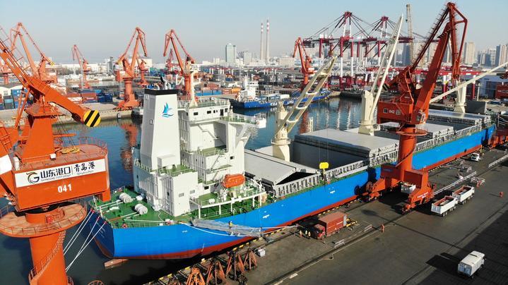 2024年12月16日，山東港口青島港“東南非直達快航”正式開通。該航線自青島始發(fā)，點對點直航東南非，實行周班運營。