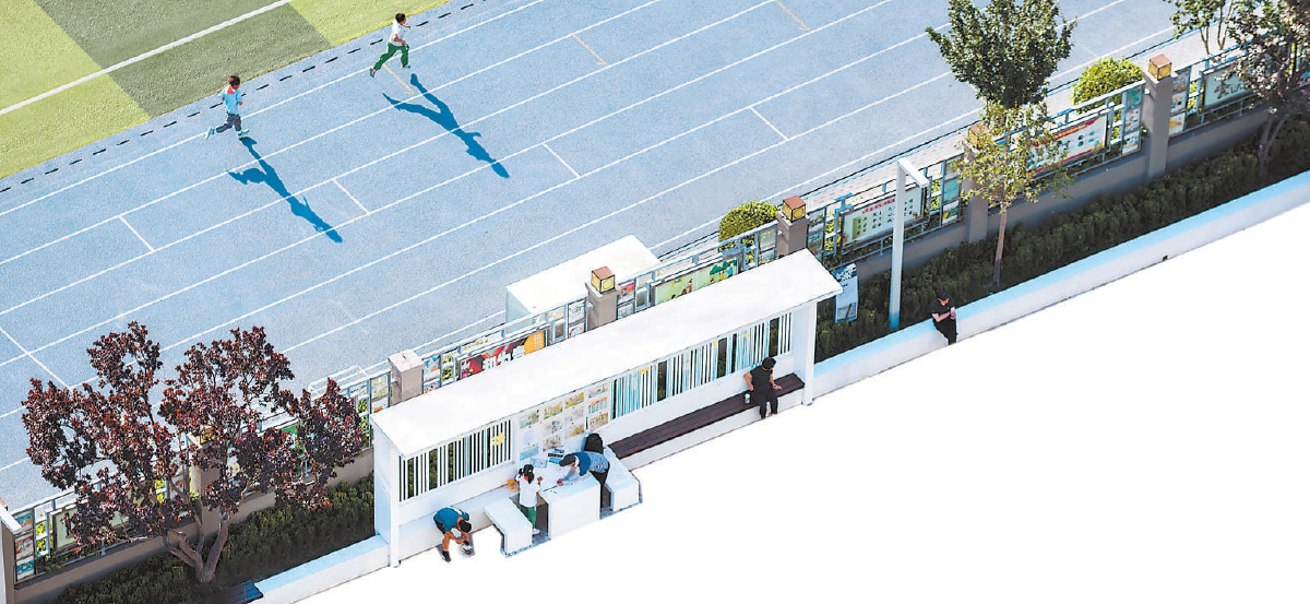 梨園學(xué)校護(hù)欄外的一處廊下方桌，成了學(xué)生們的室外課堂。