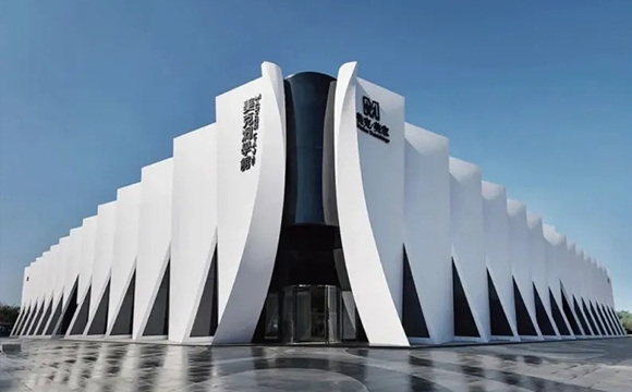 商業(yè)后起之秀：美克洞學(xué)館