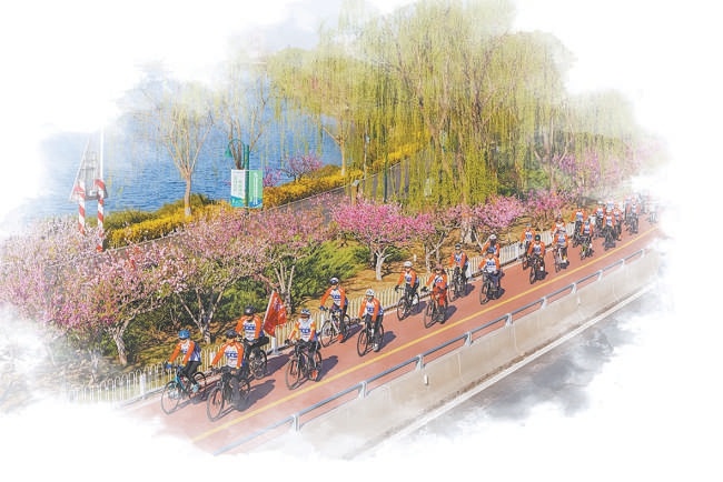 大運河吸引不少騎行愛好者。