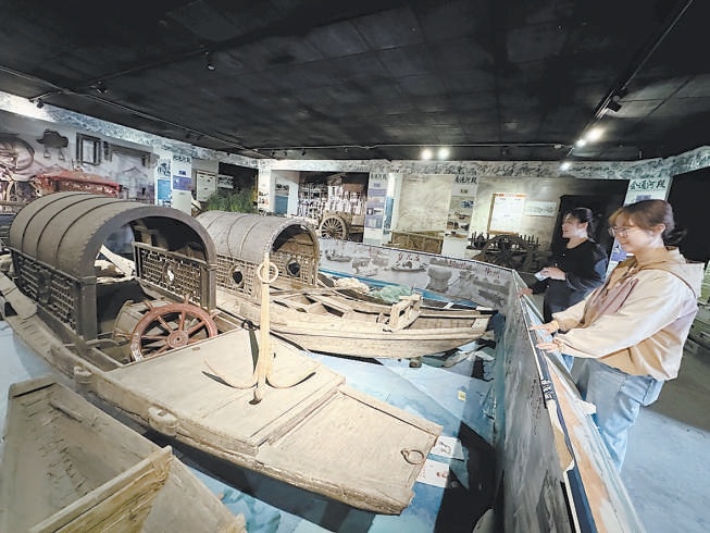 木作博物館里的運(yùn)河船。