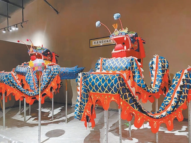 張莊村運(yùn)河龍燈。