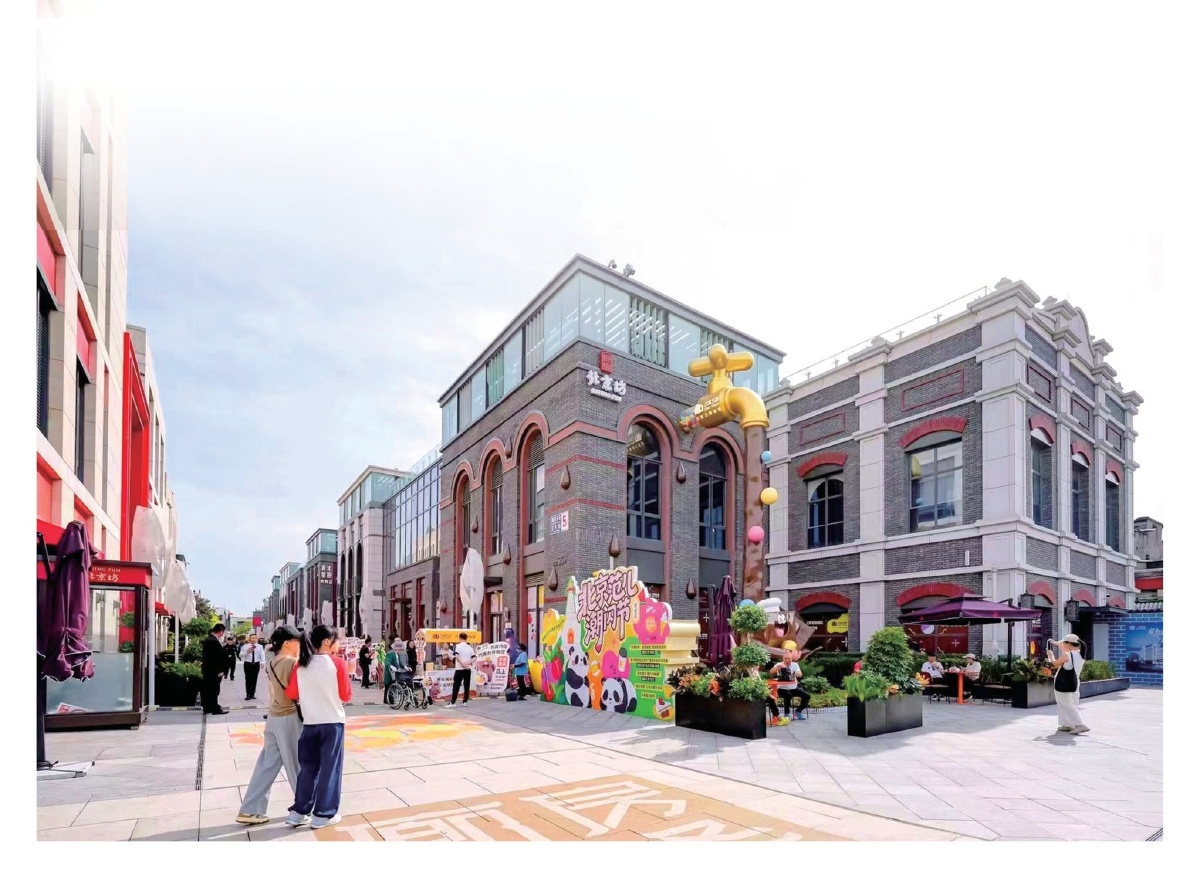 去年國(guó)慶節(jié)前夕，位于中軸線上的北京坊二期正式亮相。