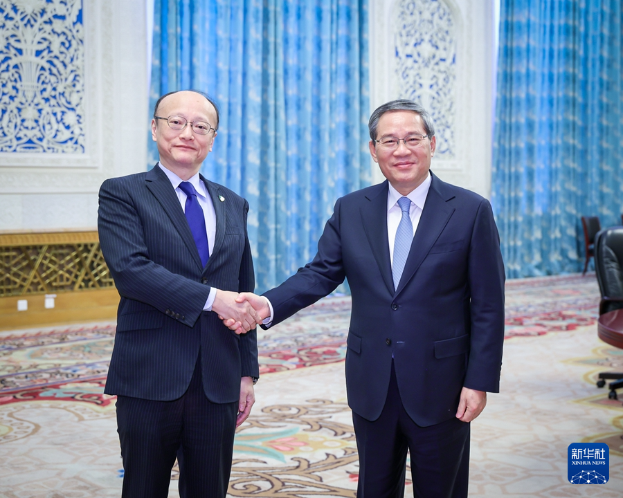 3月24日下午，國(guó)務(wù)院總理李強(qiáng)在北京人民大會(huì)堂會(huì)見(jiàn)亞洲開(kāi)發(fā)銀行行長(zhǎng)神田真人。